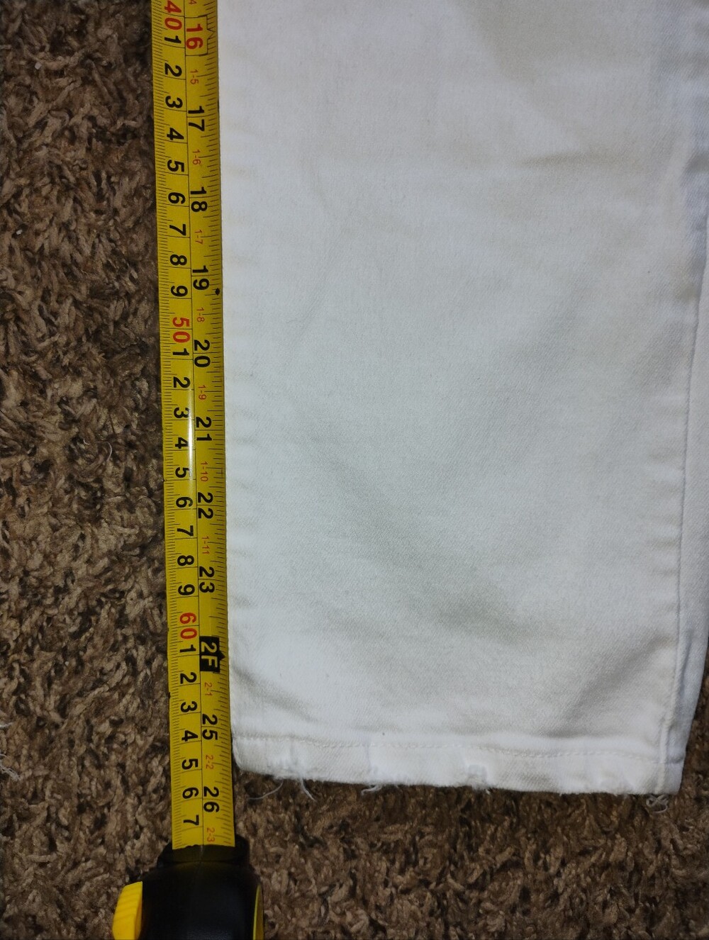New PISTOLA Rare Dept Store Sample White Distressed Straight Leg Jeans Size 4 - Picture 4 of 12